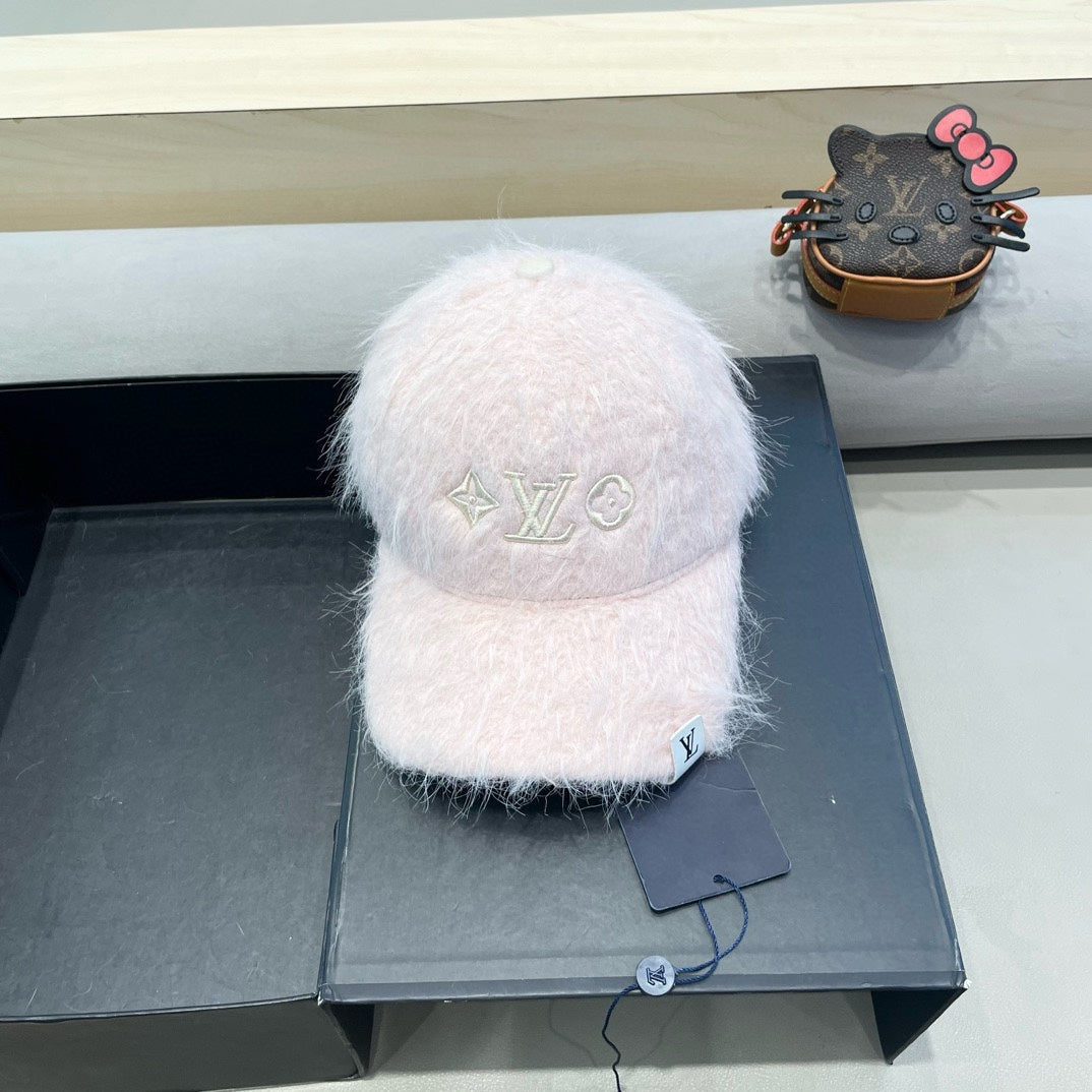BASEBALL CAP IN PASTEL PINK RABBIT FUR 434934