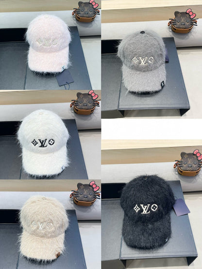 BASEBALL CAP IN WHITE RABBIT FUR 434935