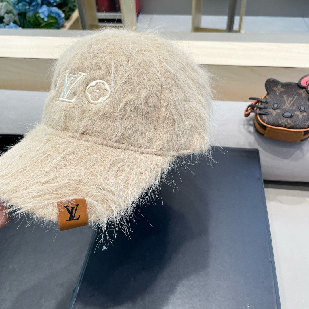 BASEBALL CAP IN BEIGE RABBIT FUR 434938