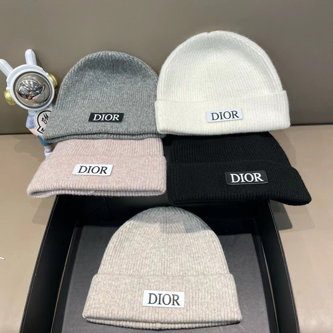 KNITTED BEANIE HAT IN WHITE WOOL AND RABBIT FUR 439676