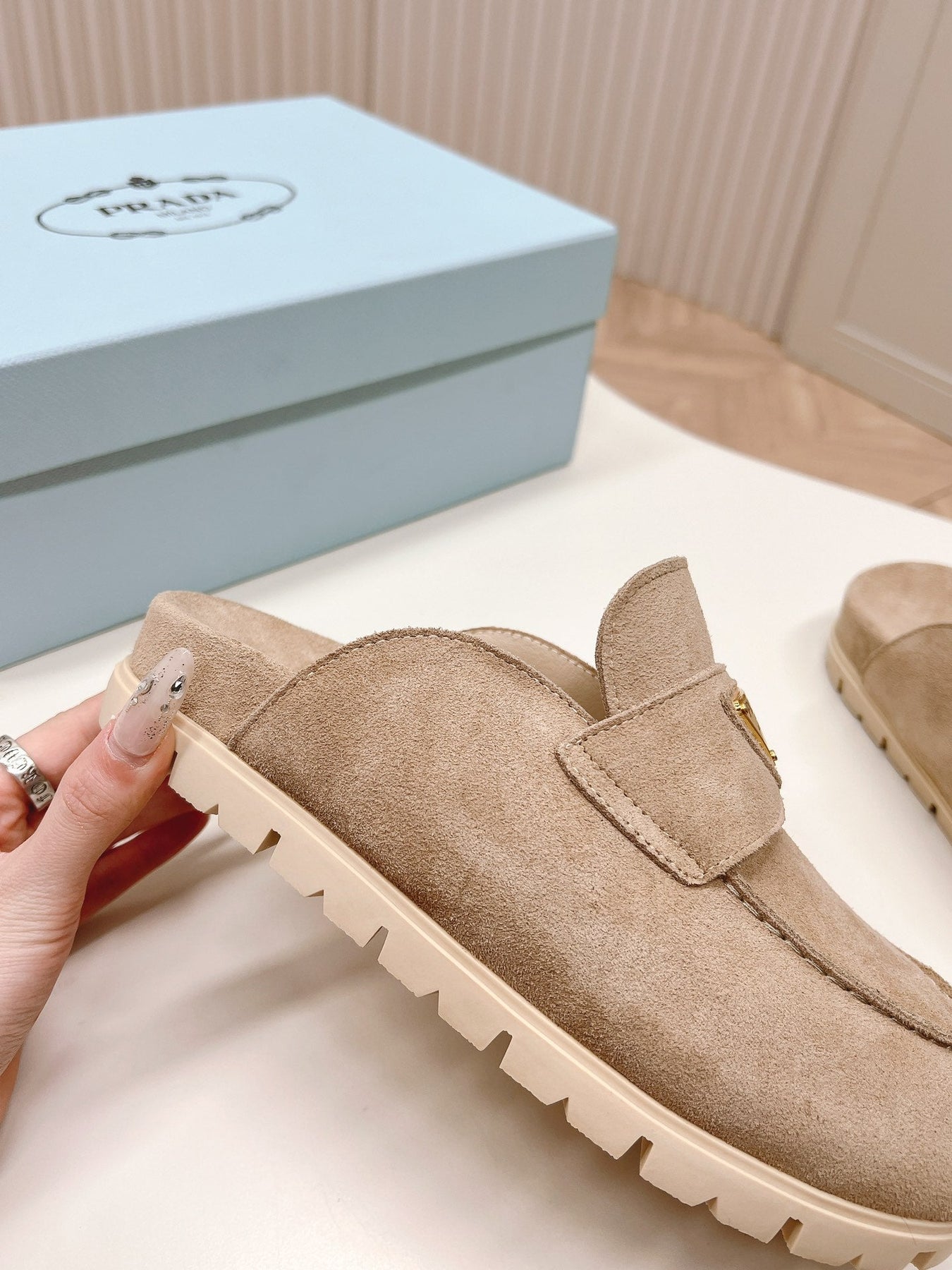 PRA SABOTS MULES LIGHT BROWN SUEDE