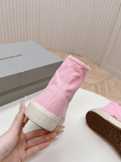 PINK CANVAS HIGH-TOP SNEAKERS LOGO GRAFFITI