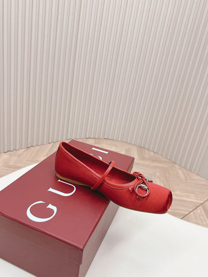 GG BALLET FLAT CRIMSON SILK