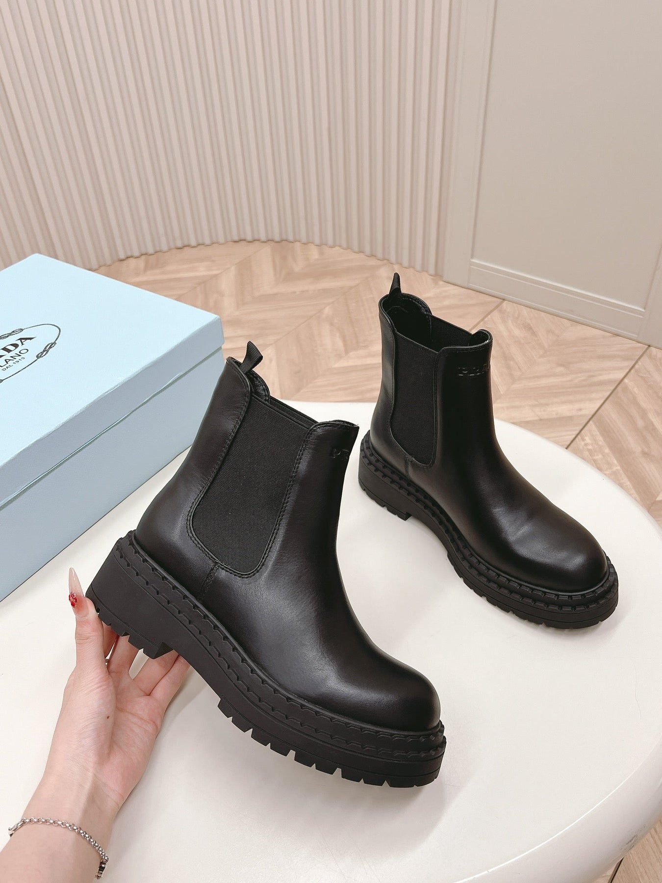 PRA BRUSHED BOOTIES BLACK CALFSKIN