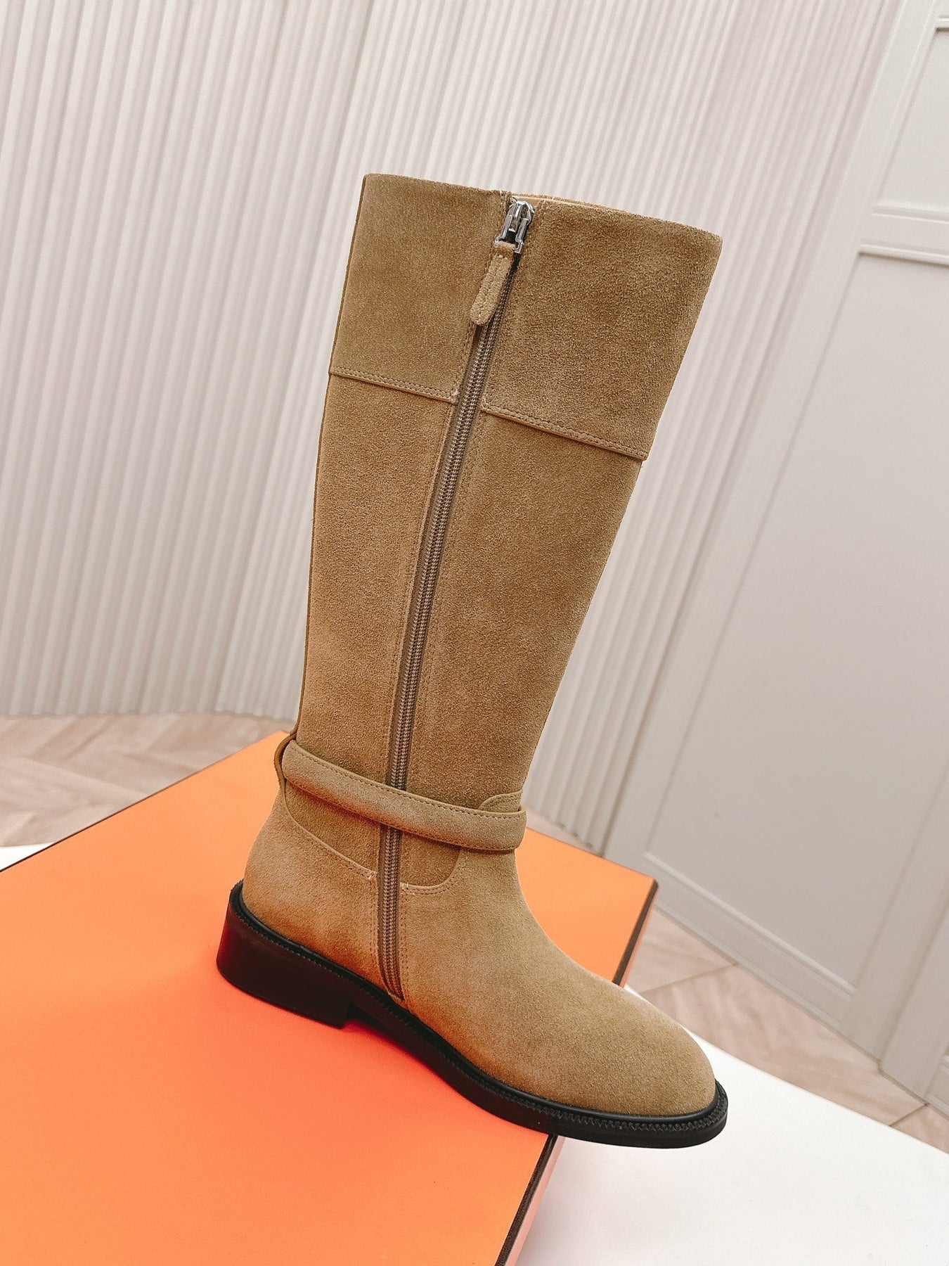 KNEE HIGH BOOTS IN CIDER BROWN SUEDE WITH SILVER BUCKLE