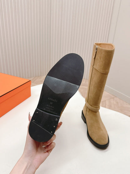 KNEE HIGH BOOTS IN CIDER BROWN SUEDE WITH SILVER BUCKLE