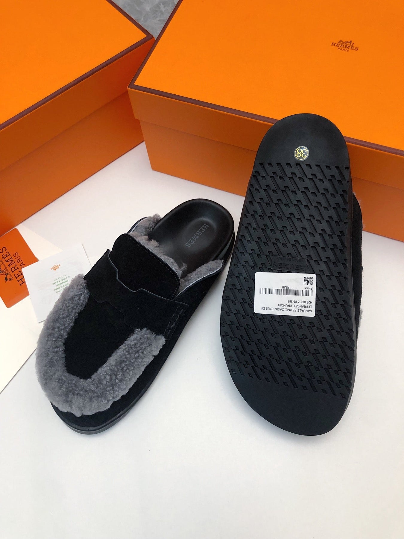 GO MULE IN BLACK SUEDE ATTACH LIGHT GRAY FLEECE