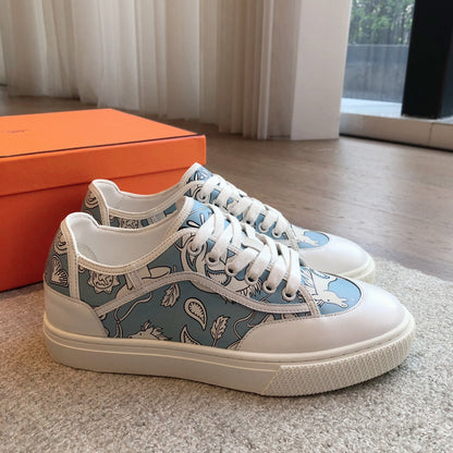 GET SNEAKER WHITE CALFSKIN WITH SKY MOTIFS