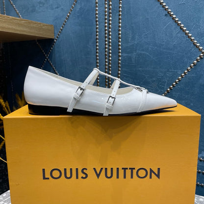 POINTED FLAT SHOES IN WHITE CALFSKIN