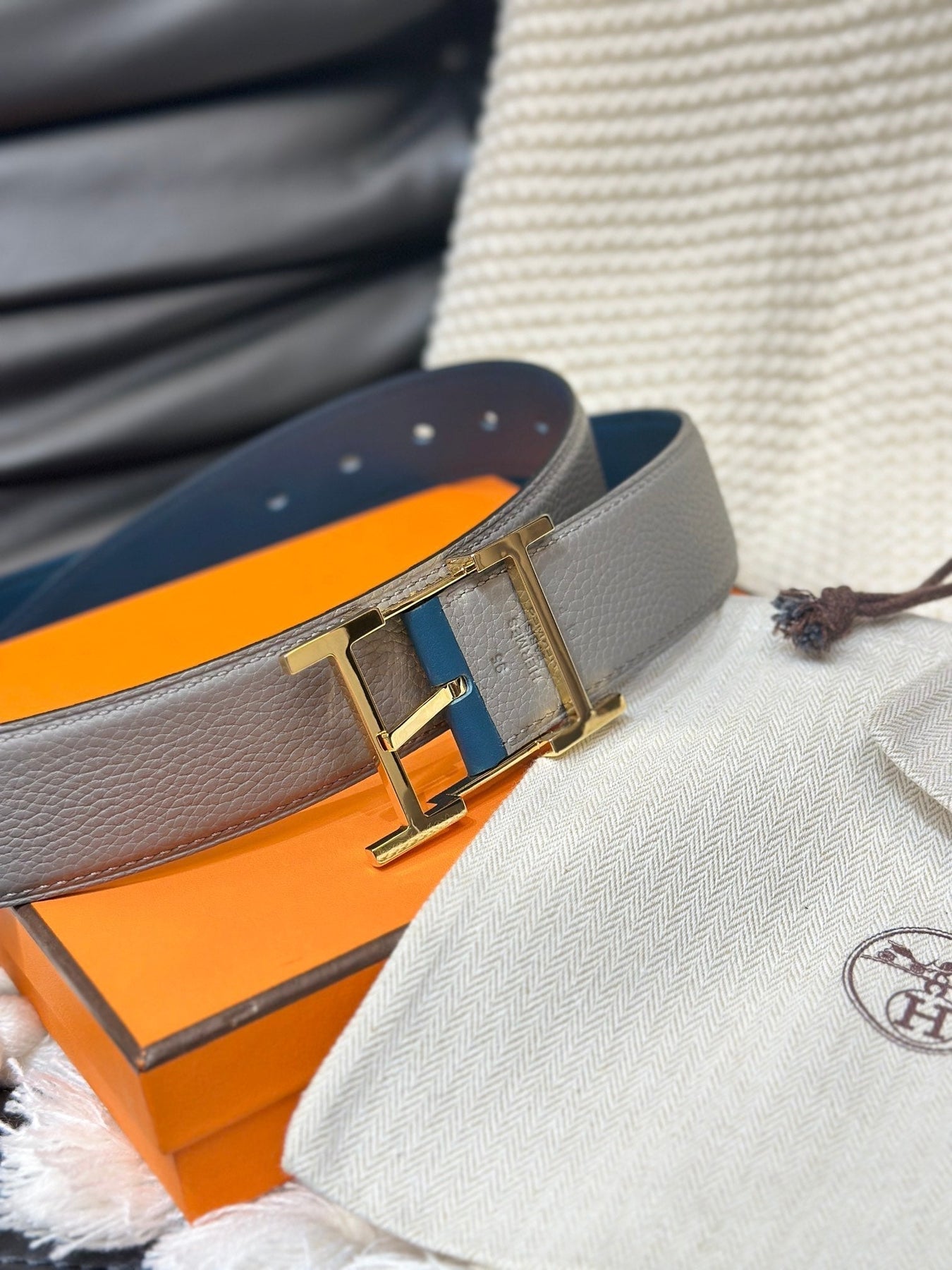 HM HADRIEN 38MM REVERSIBLE BELT GREY AND BLUE LEATHER GOLD BUCKLE