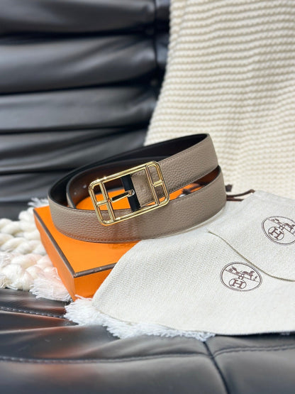 HM CAPE COD 32MM REVERSIBLE BELT BLACK AND TAN LEATHER GOLD BUCKLE