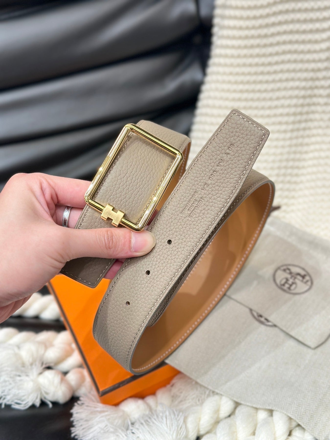 HM TUBE H BELT GOLD BUCKLE & REVERSIBLE HONEY ORANGE LEATHER STRAP 38MM