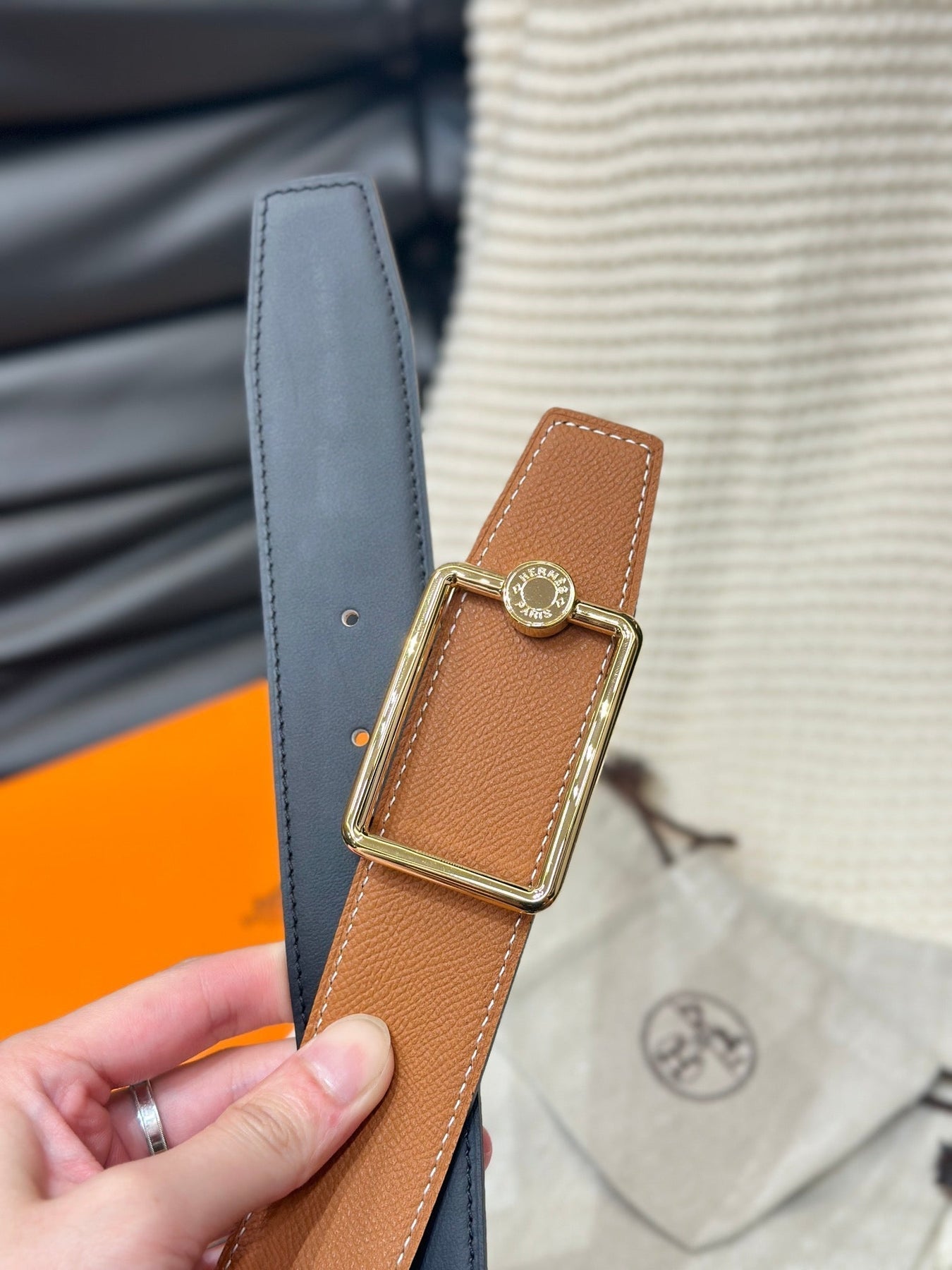 HM OSCAR BELT GOLD BUCKLE & REVERSIBLE GINGER ORANGE LEATHER STRAP 38MM