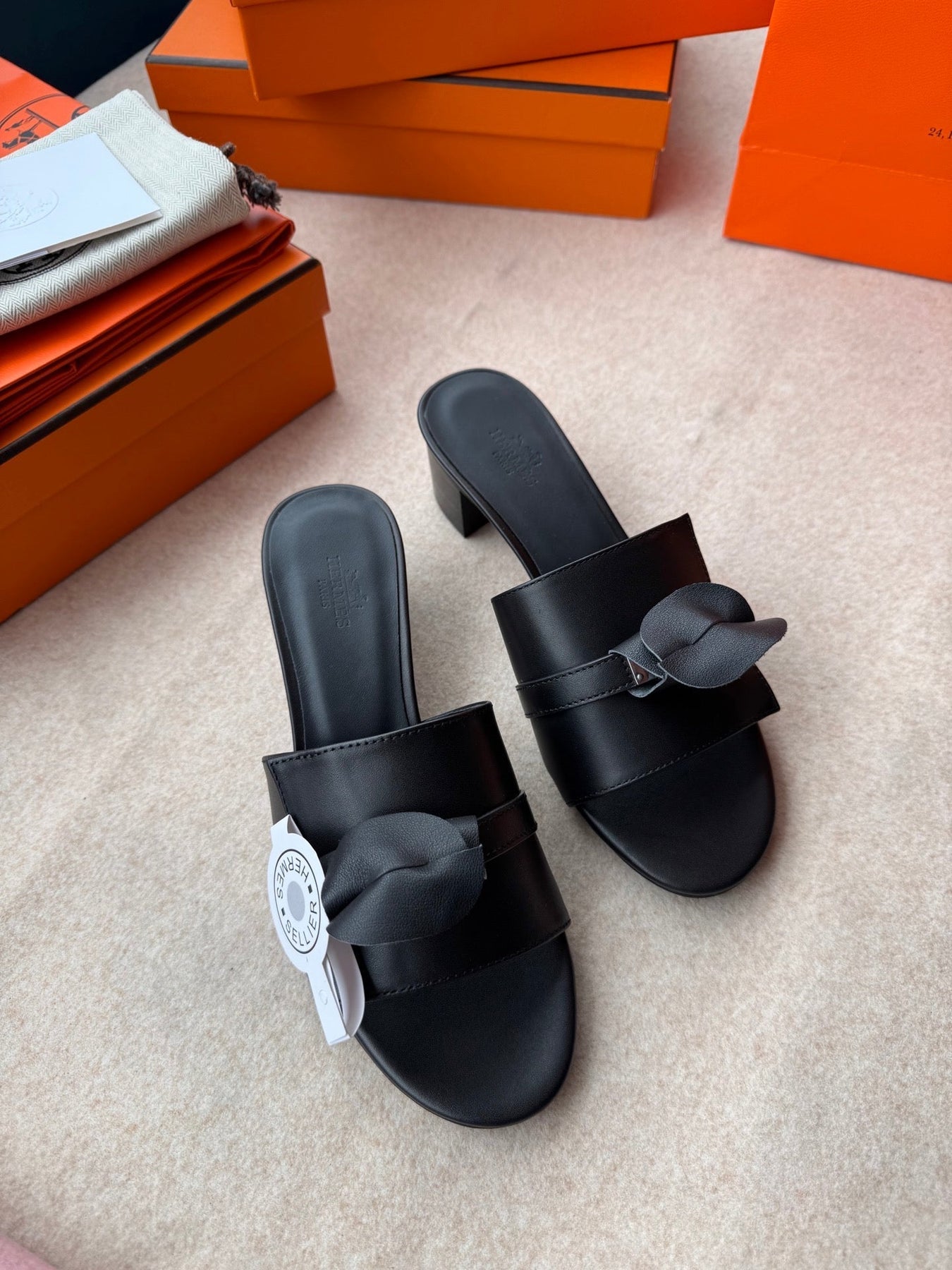 HIGH MULES IN BLACK CALFSKIN