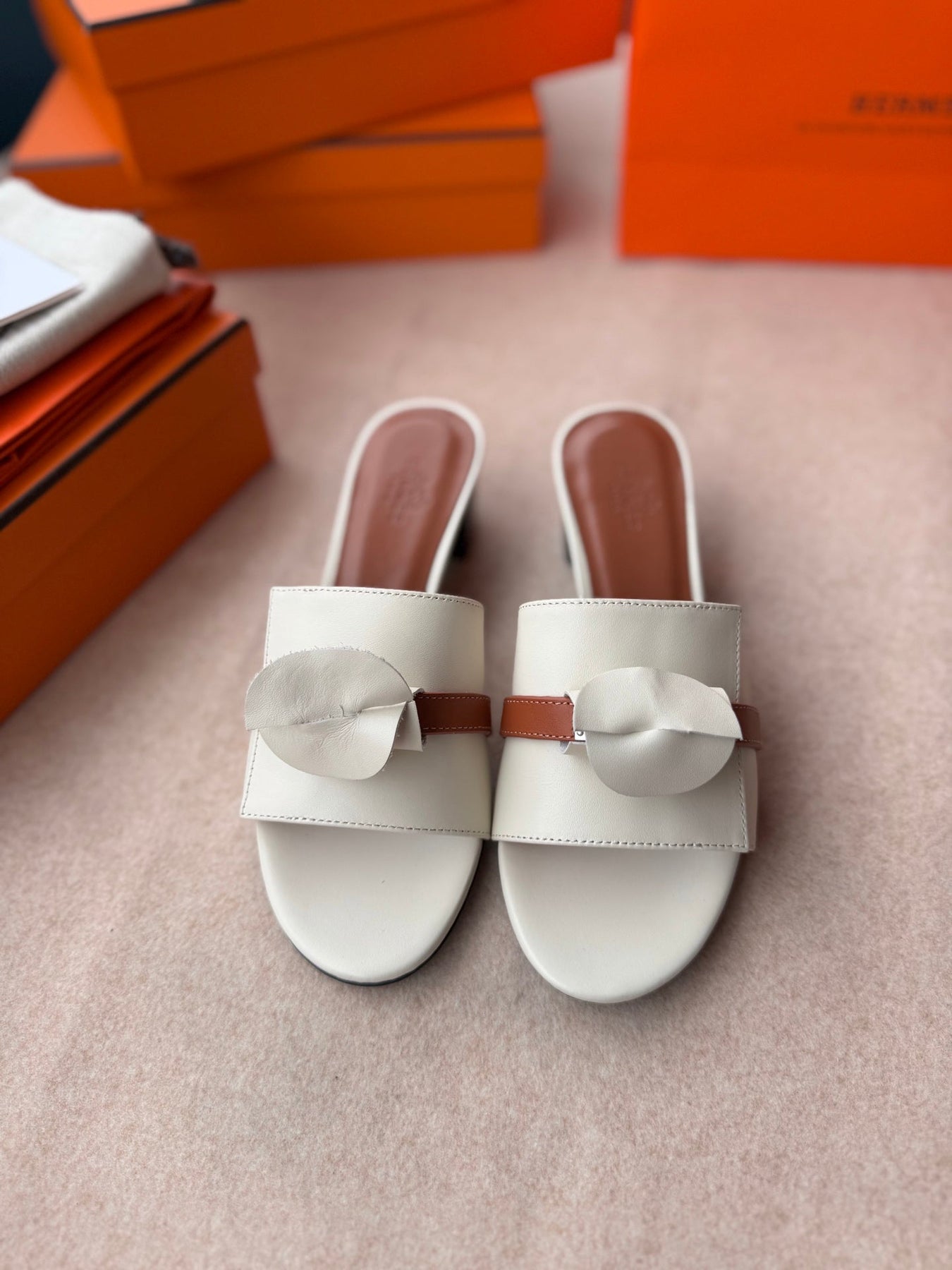 HIGH MULES IN WHITE CALFSKIN