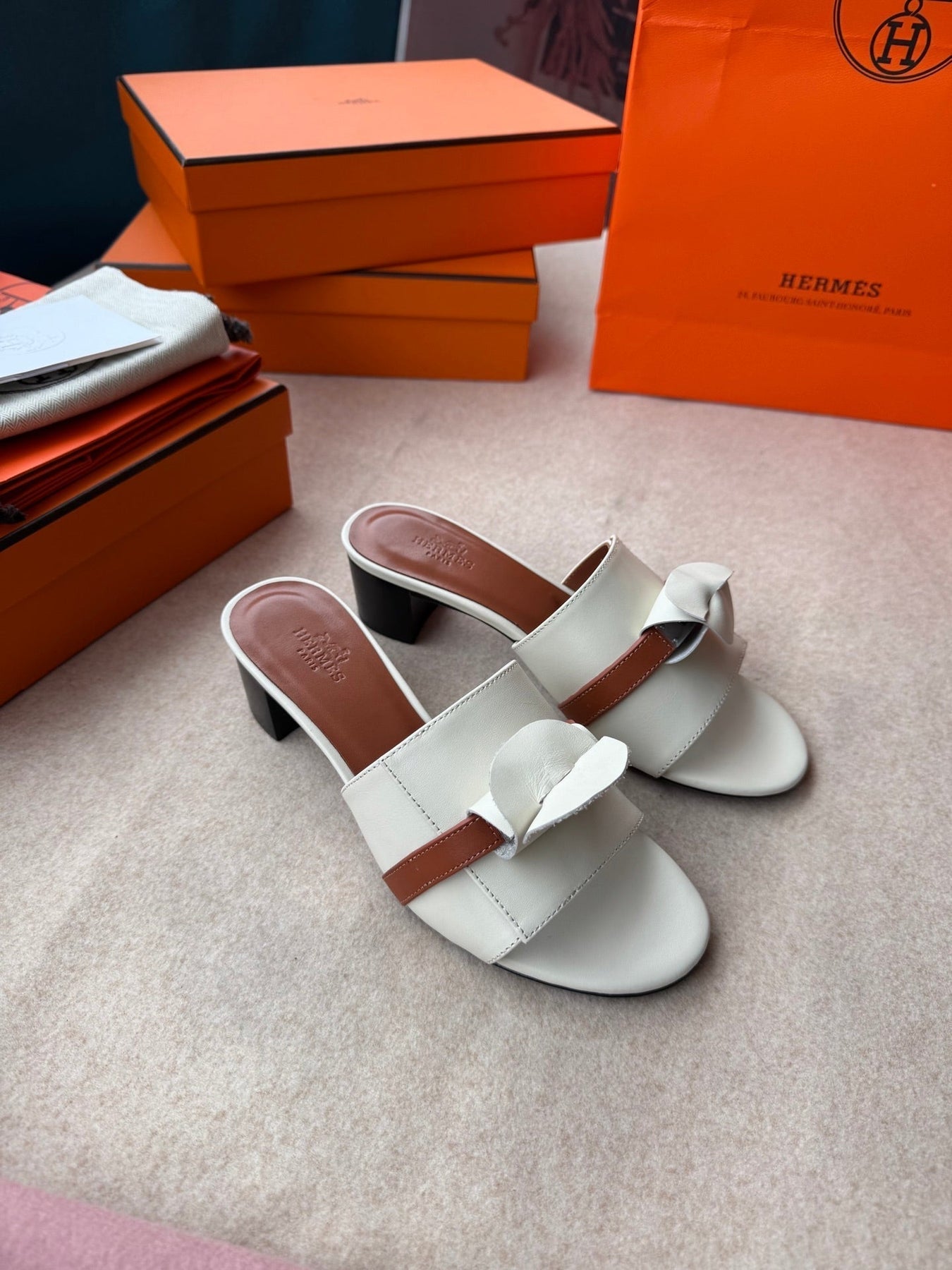 HIGH MULES IN WHITE CALFSKIN