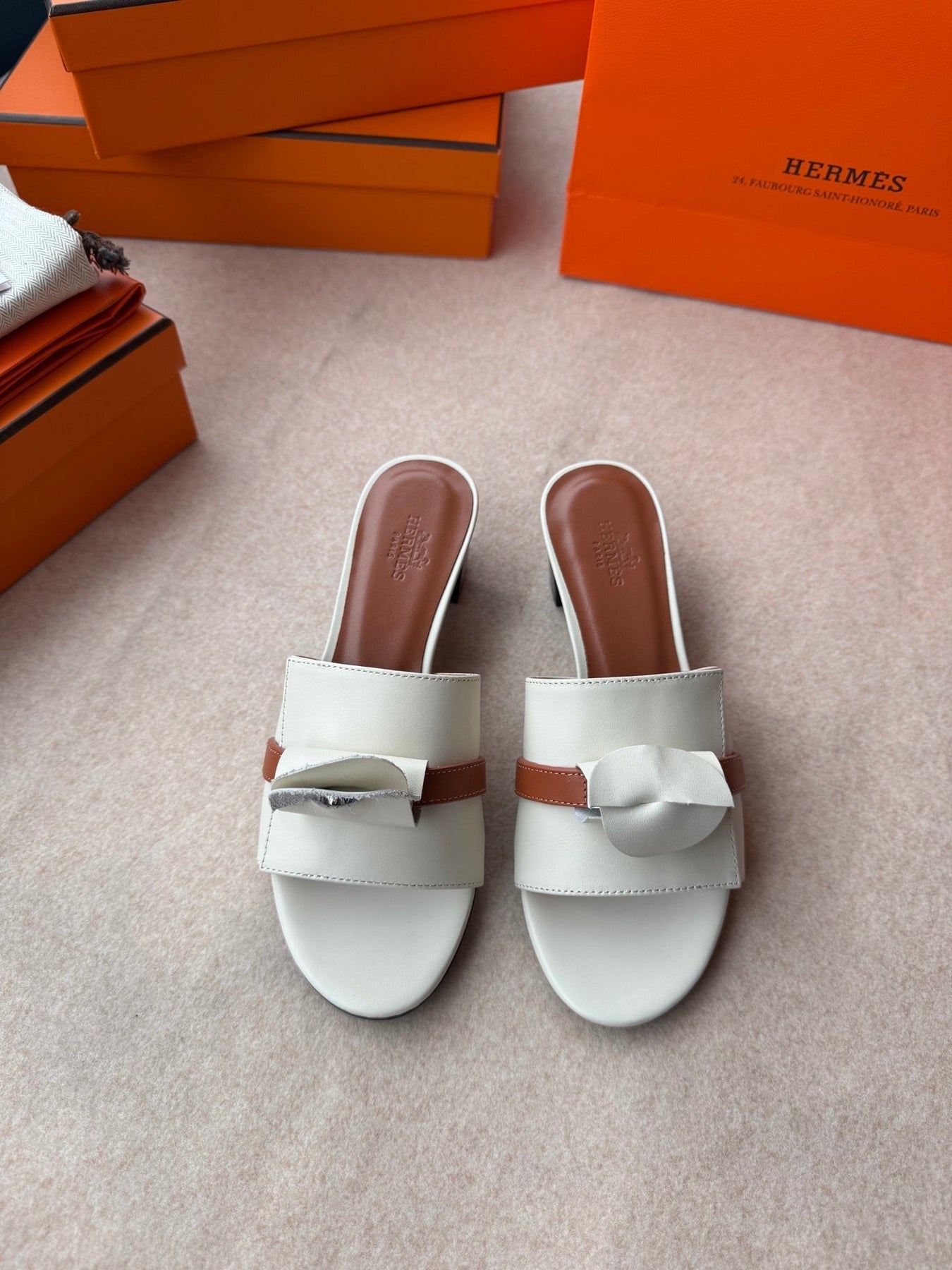 HIGH MULES IN WHITE CALFSKIN