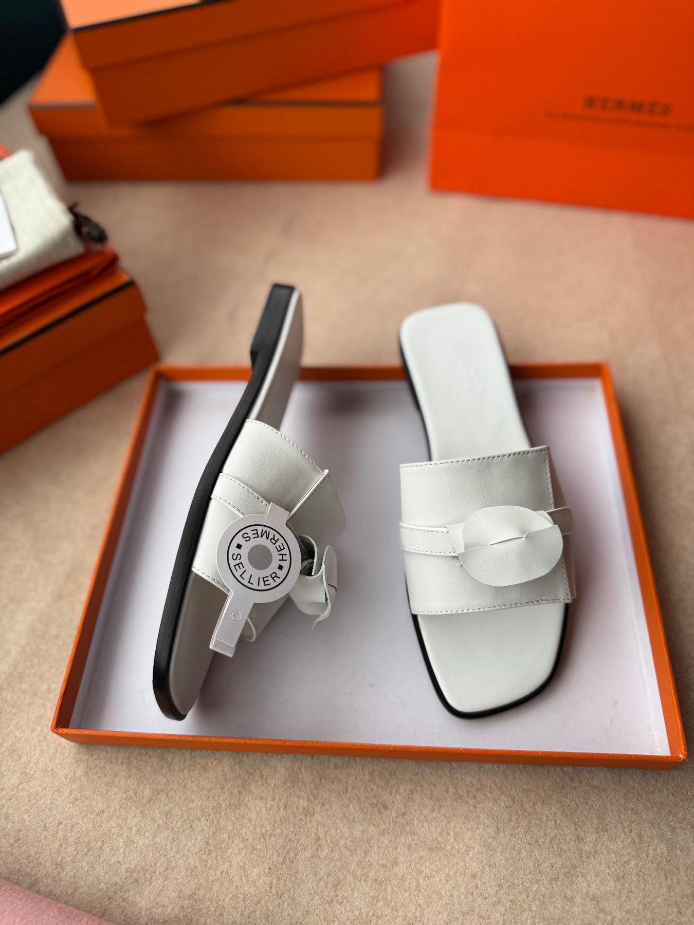 0RAN SANDALS IN WHITE CALFSKIN