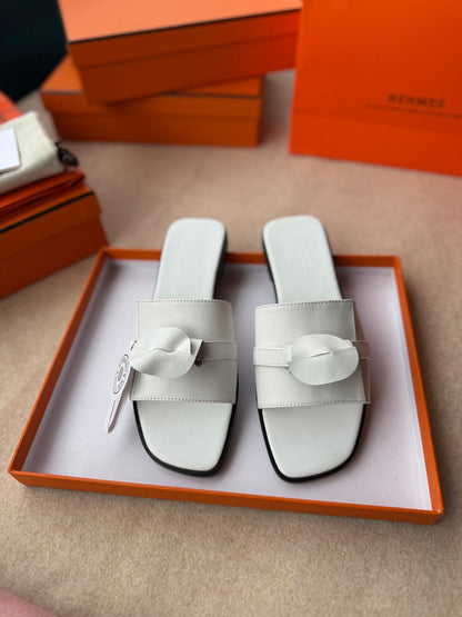 0RAN SANDALS IN WHITE CALFSKIN