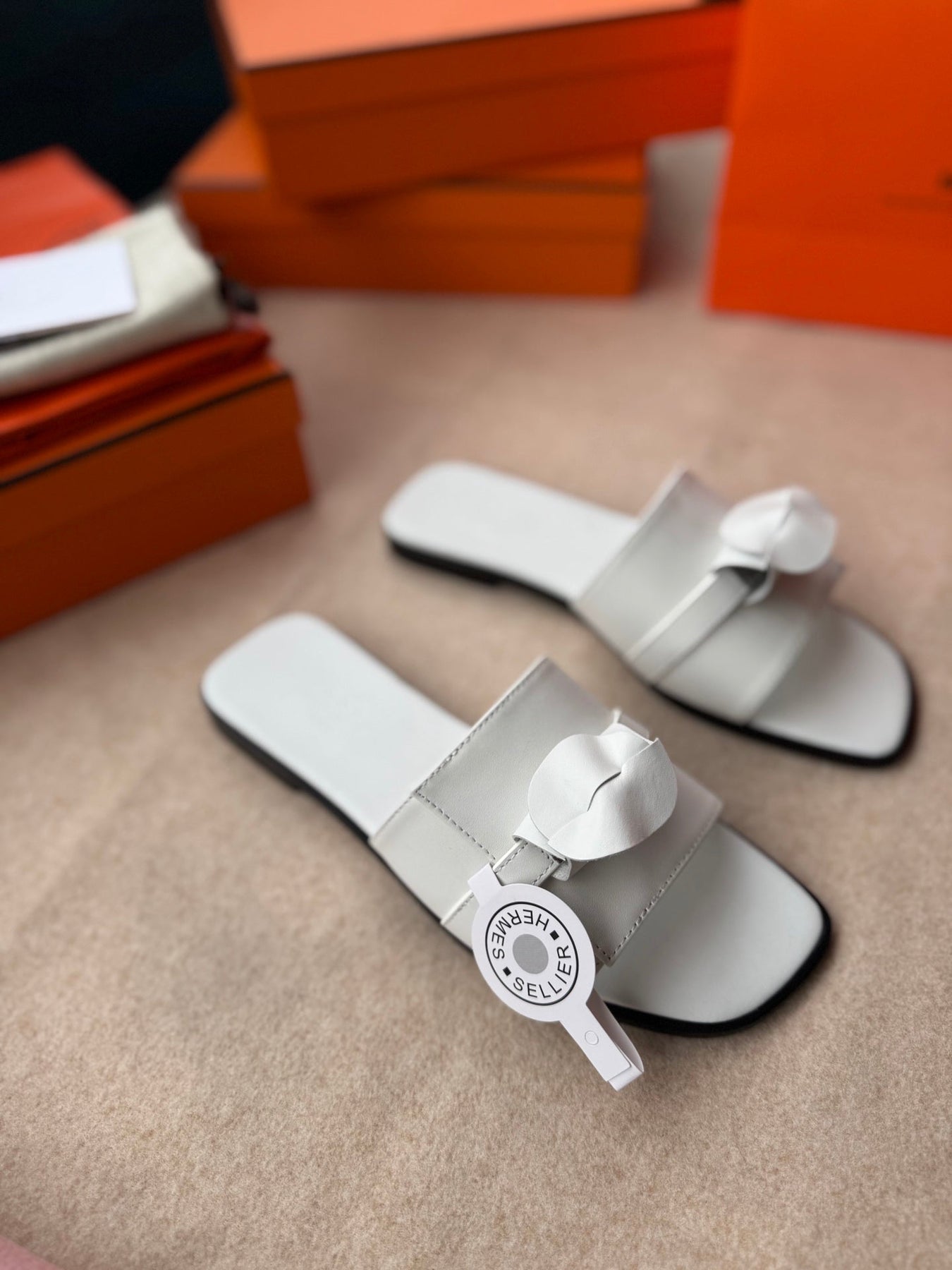 0RAN SANDALS IN WHITE CALFSKIN