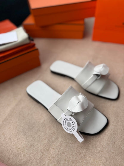 0RAN SANDALS IN WHITE CALFSKIN