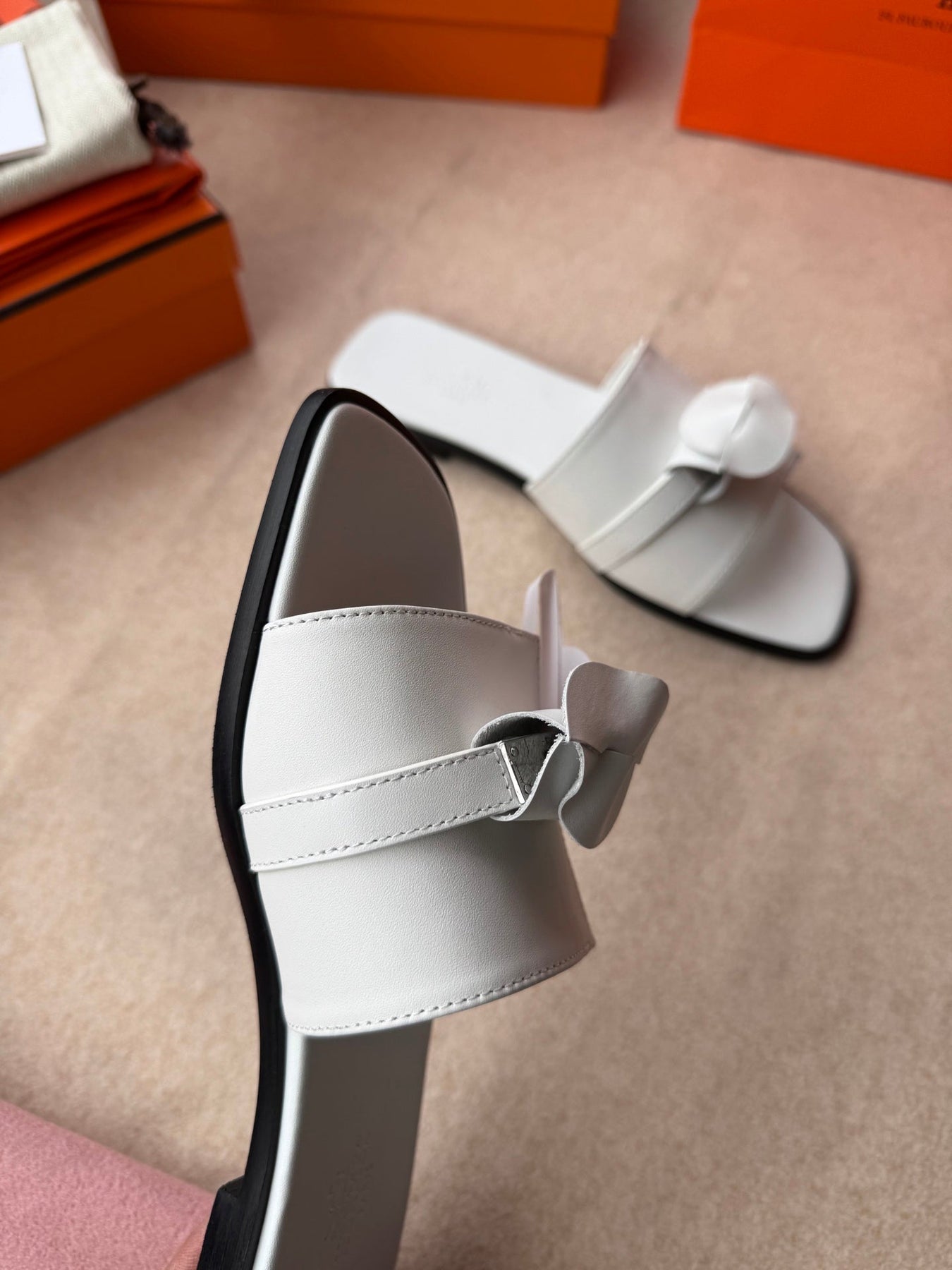 0RAN SANDALS IN WHITE CALFSKIN
