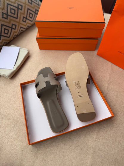 0RAN SANDALS IN CEDAR BROWN CALFSKIN