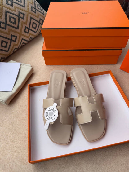 0RAN SANDALS IN KHAKI BROWN CALFSKIN