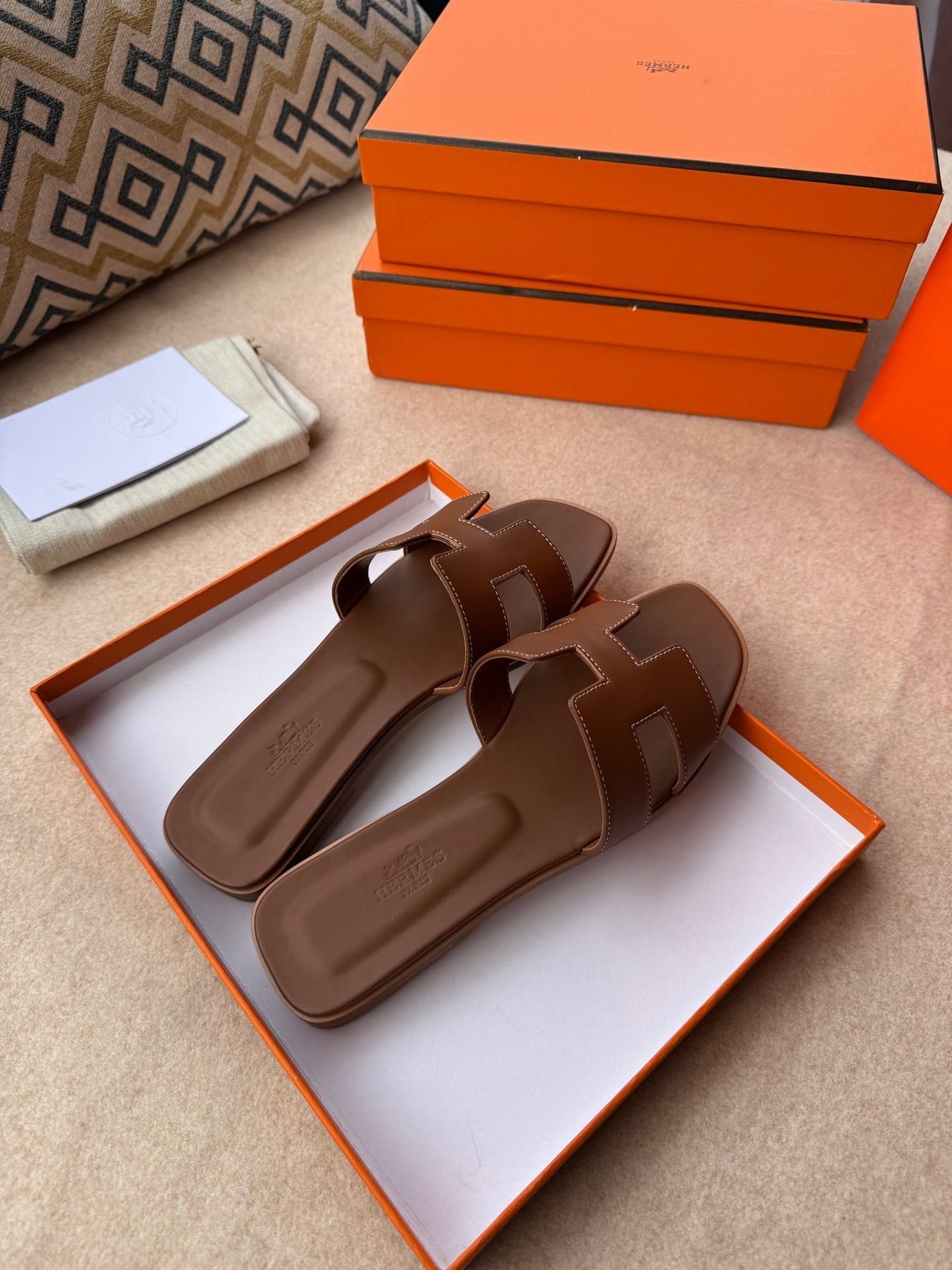 0RAN SANDALS IN PECAN BROWN CALFSKIN