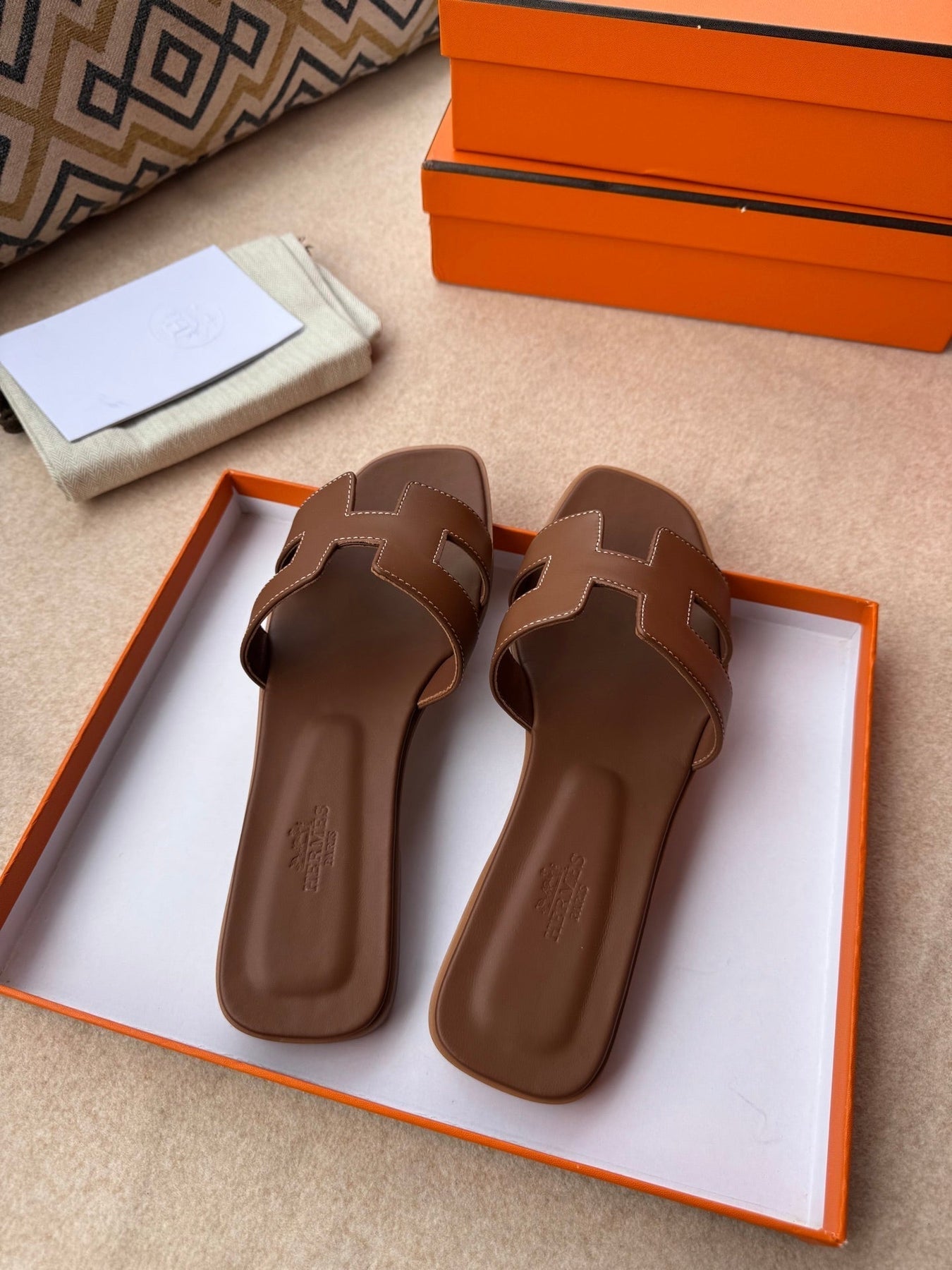 0RAN SANDALS IN PECAN BROWN CALFSKIN