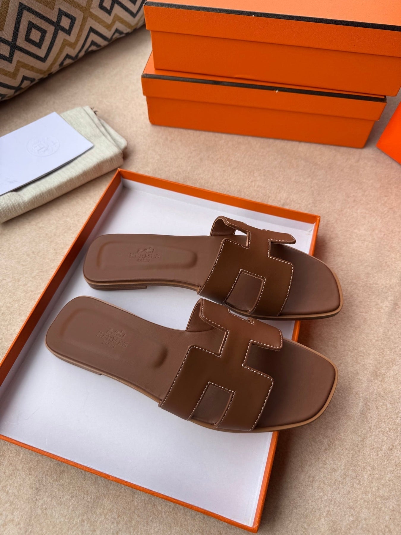 0RAN SANDALS IN PECAN BROWN CALFSKIN