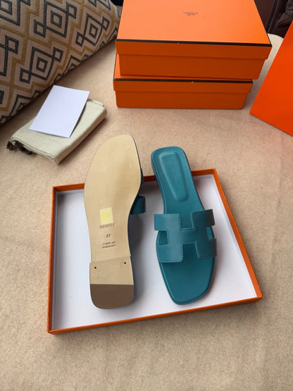 0RAN SANDALS IN SAPPHIRE BLUE CALFSKIN