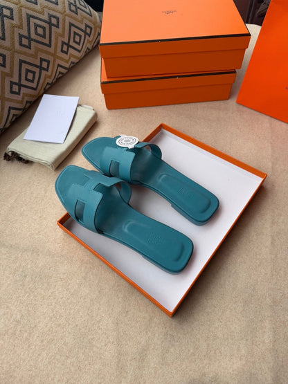 0RAN SANDALS IN SAPPHIRE BLUE CALFSKIN