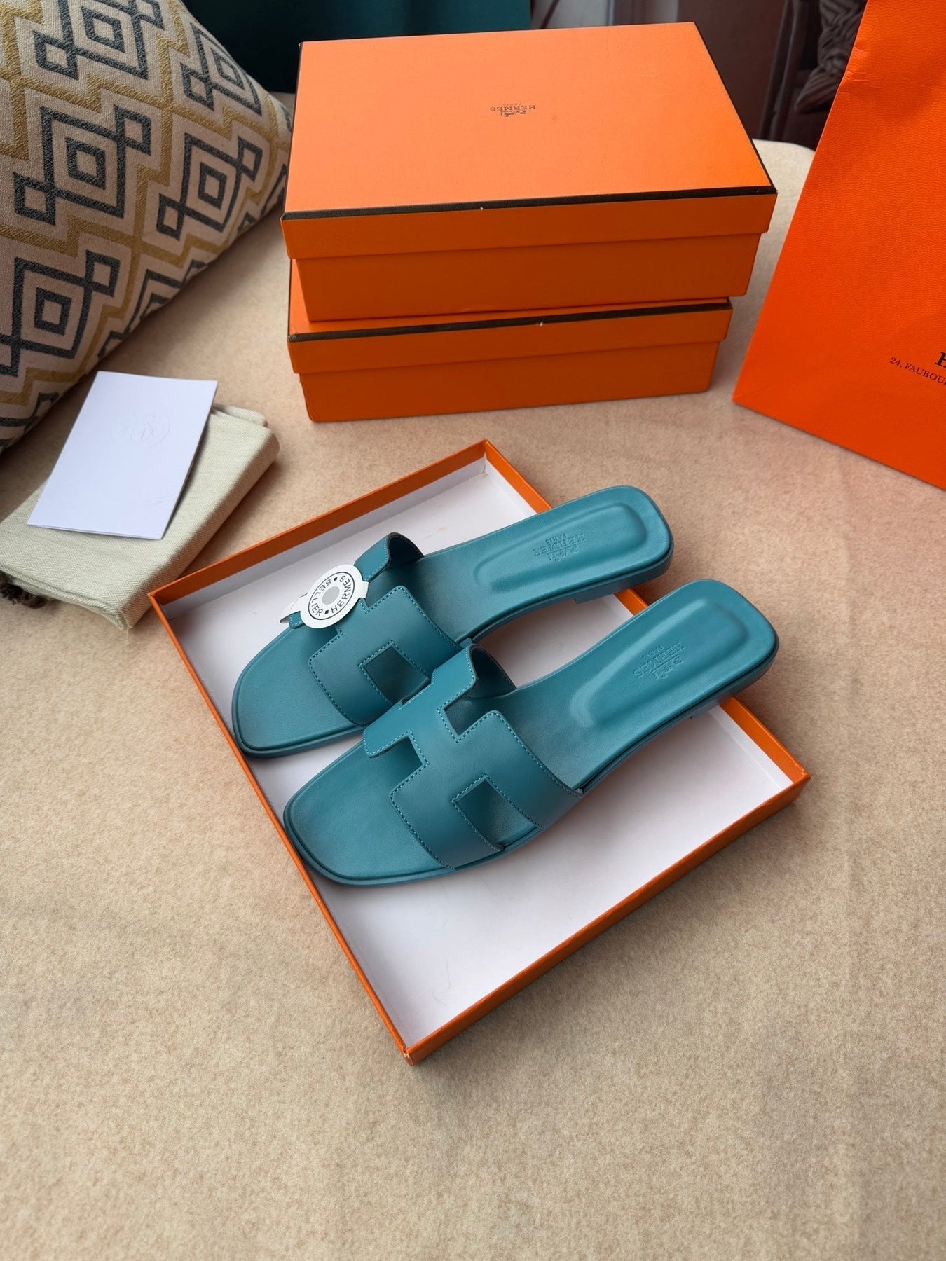 0RAN SANDALS IN SAPPHIRE BLUE CALFSKIN