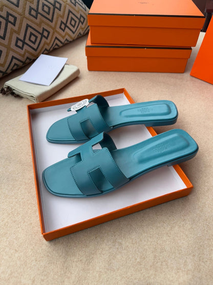 0RAN SANDALS IN SAPPHIRE BLUE CALFSKIN