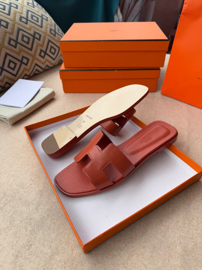 0RAN SANDALS IN GINGER ORANGE CALFSKIN