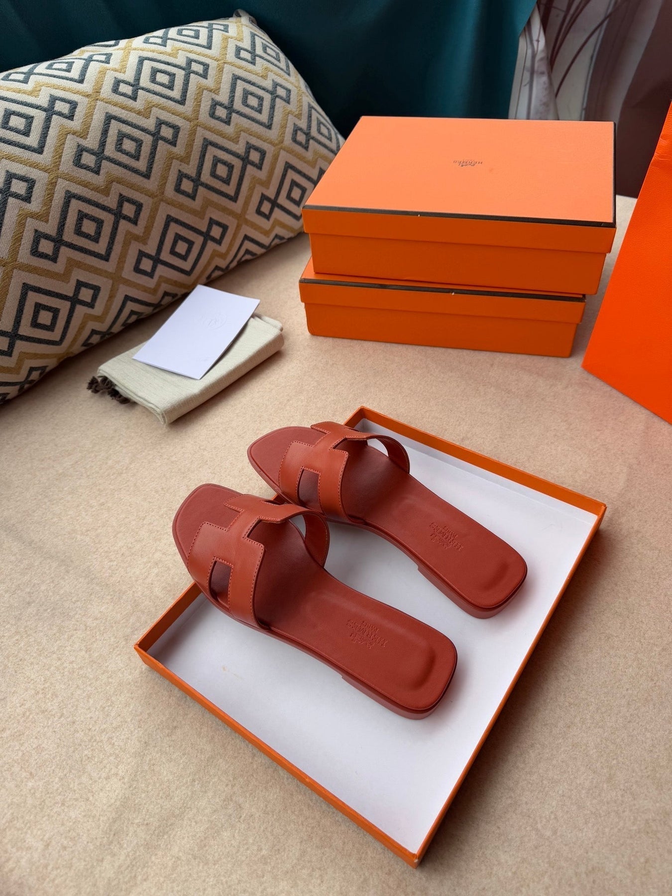 0RAN SANDALS IN GINGER ORANGE CALFSKIN