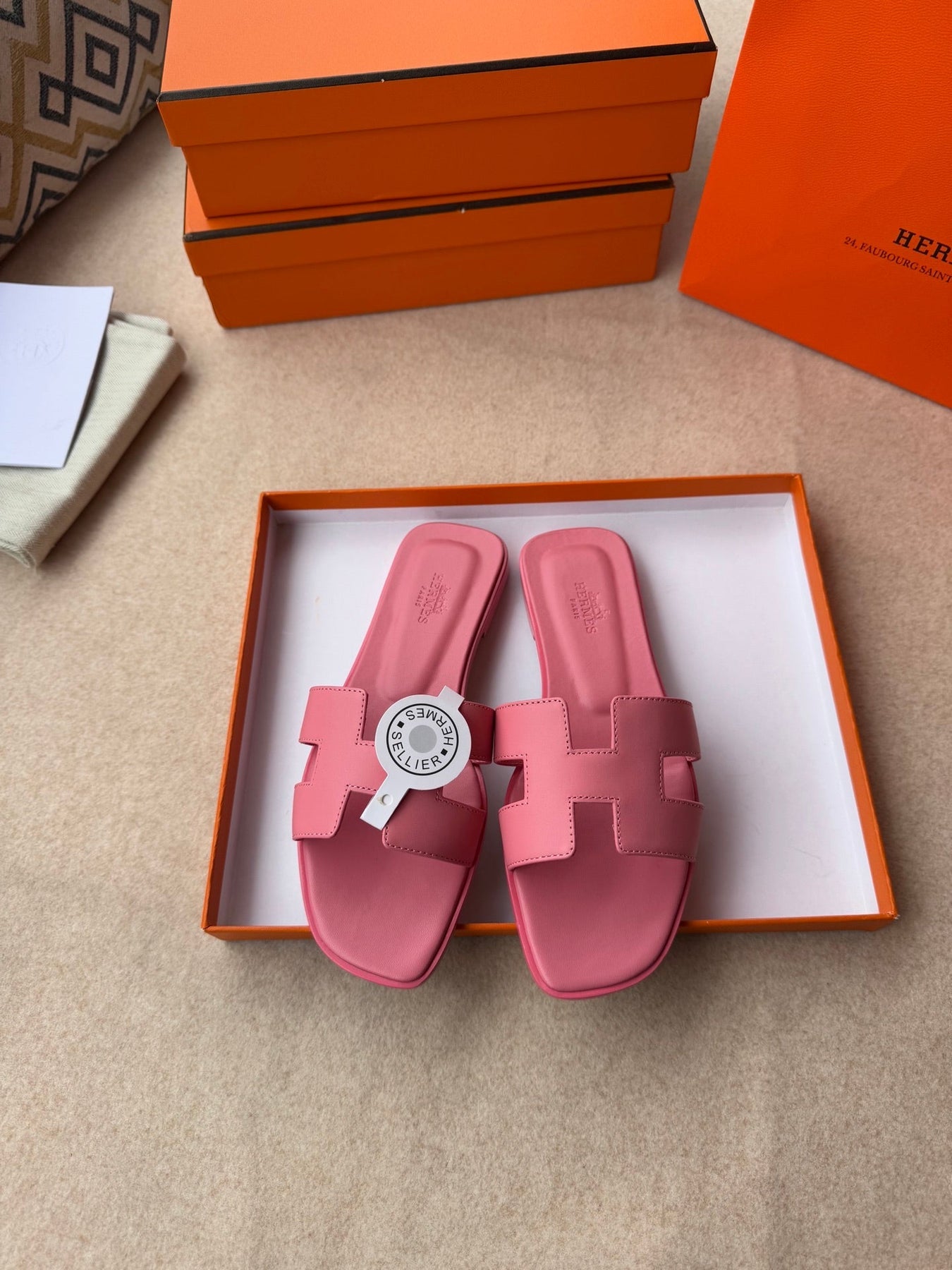 0RAN SANDALS IN ROSE PINK CALFSKIN