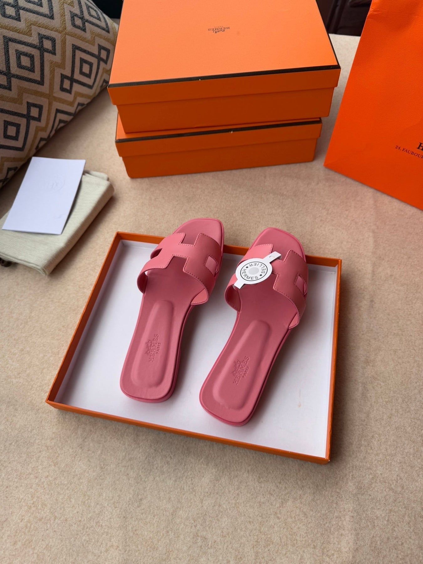 0RAN SANDALS IN ROSE PINK CALFSKIN