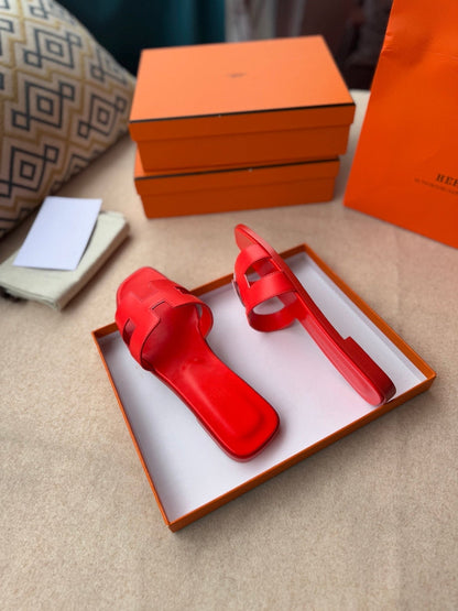 0RAN SANDALS IN CHERRY RED CALFSKIN