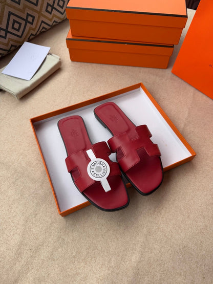 0RAN SANDALS IN JAM RED CALFSKIN