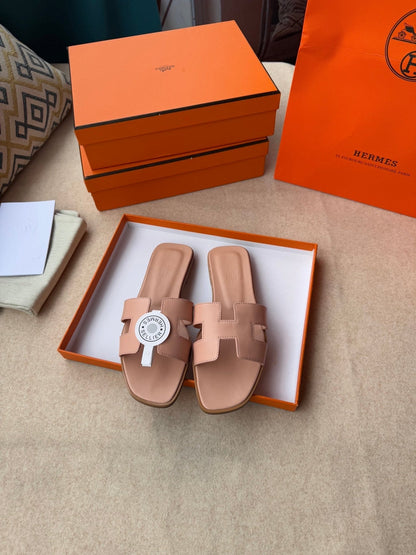 0RAN SANDALS IN PEACH PINK CALFSKIN
