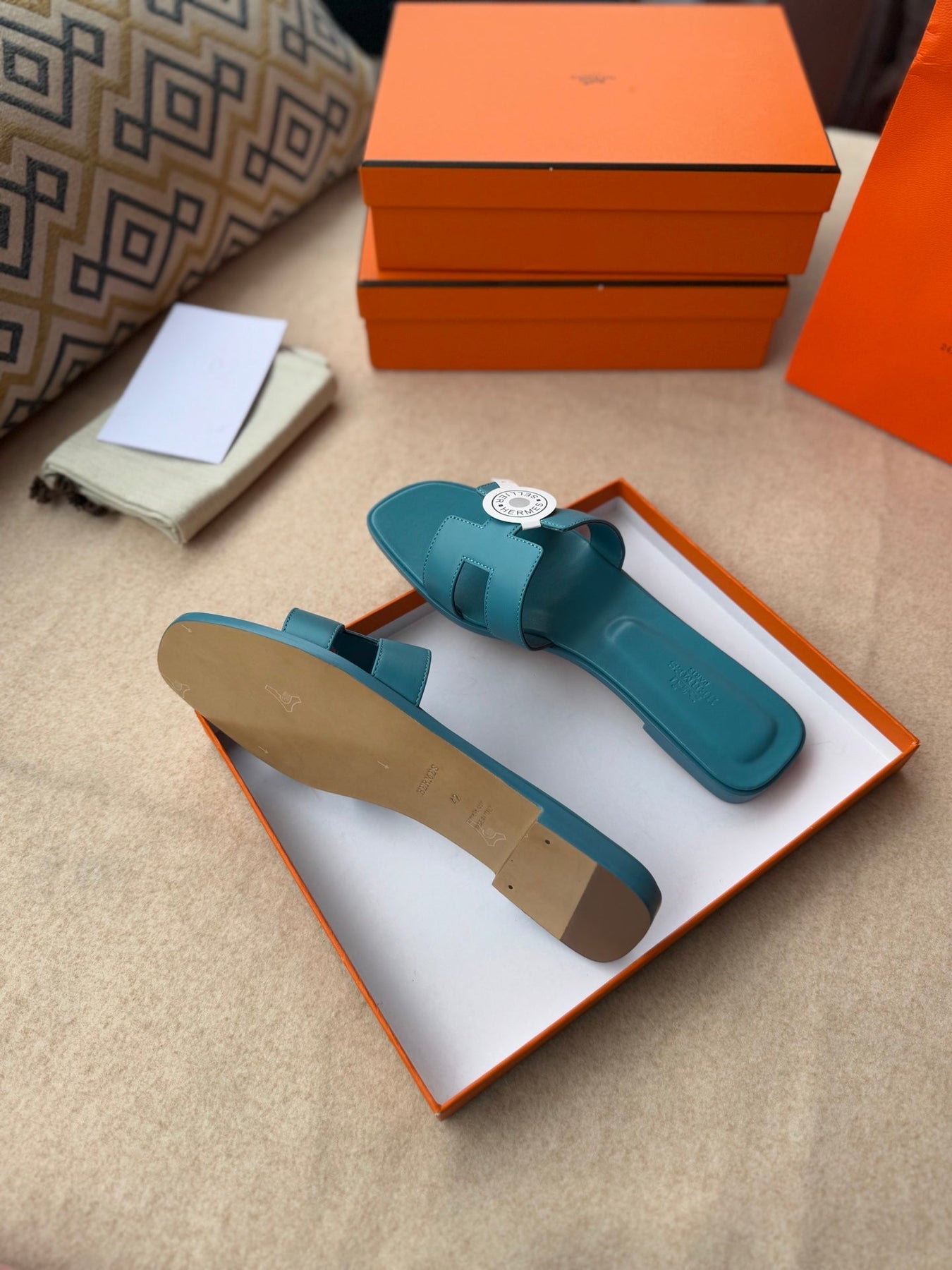 0RAN SANDALS IN SAPPHIRE BLUE CALFSKIN