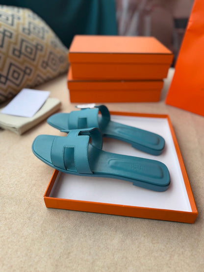 0RAN SANDALS IN SAPPHIRE BLUE CALFSKIN