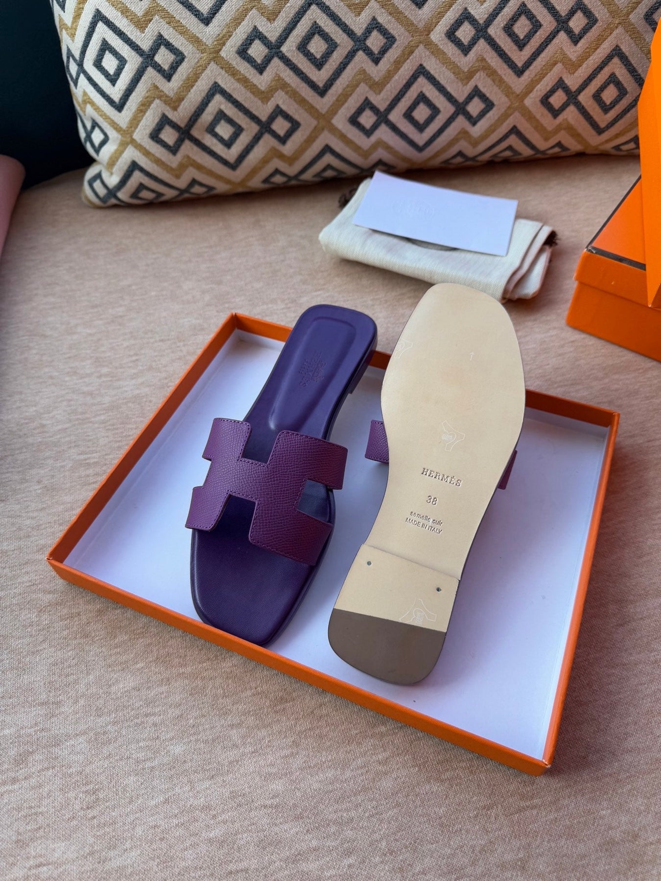 0RAN SANDALS IN ROYAL PURPLE CALFSKIN
