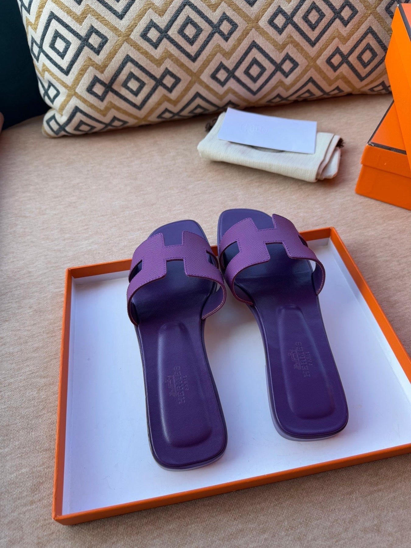 0RAN SANDALS IN ROYAL PURPLE CALFSKIN