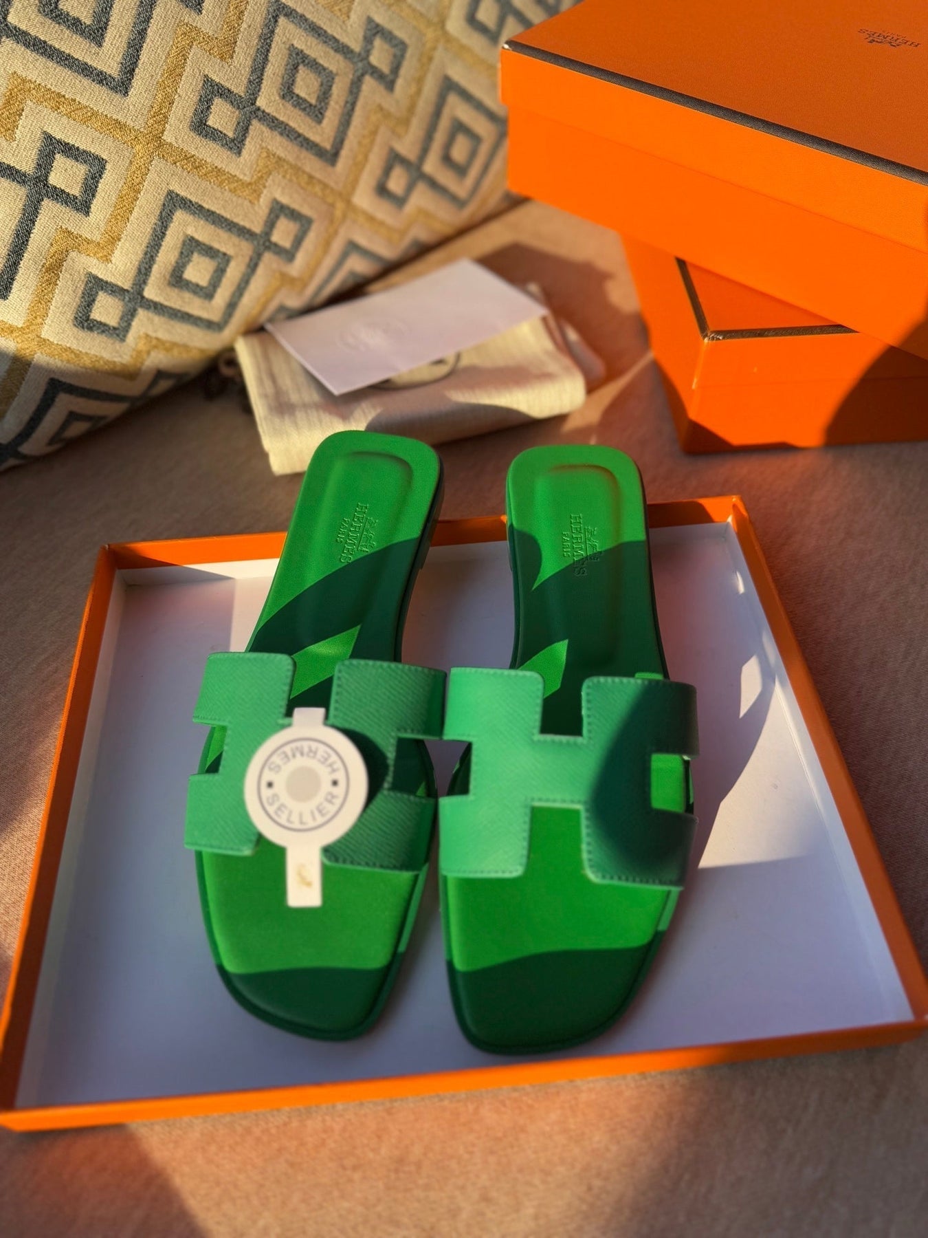 0RAN SANDALS IN SHAMROCK GREEN CALFSKIN