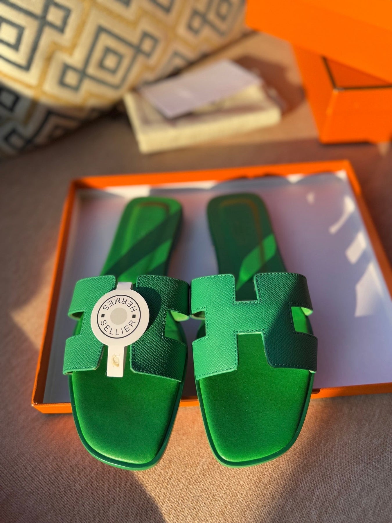 0RAN SANDALS IN SHAMROCK GREEN CALFSKIN