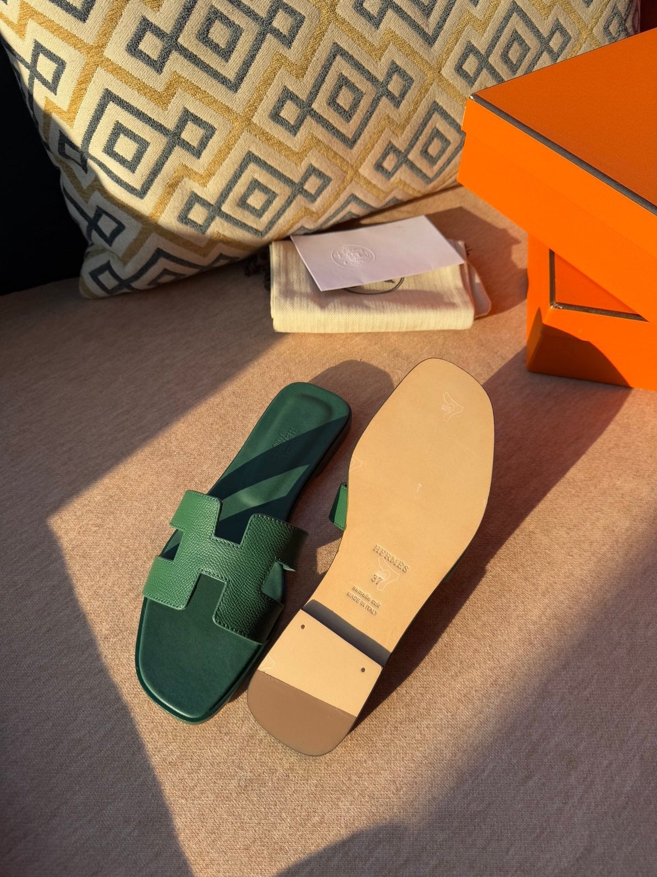 0RAN SANDALS IN HUNTER GREEN CALFSKIN