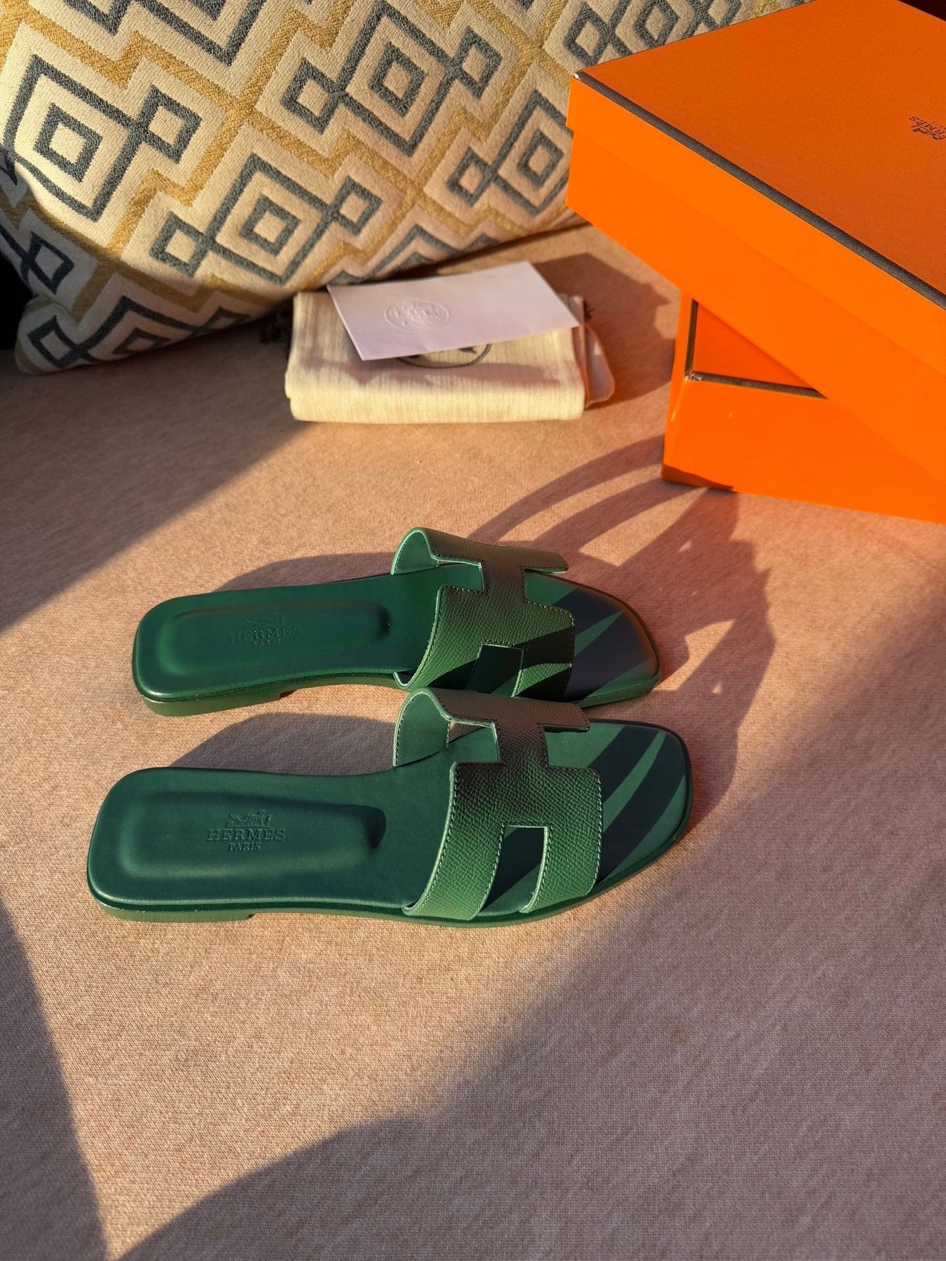 0RAN SANDALS IN HUNTER GREEN CALFSKIN